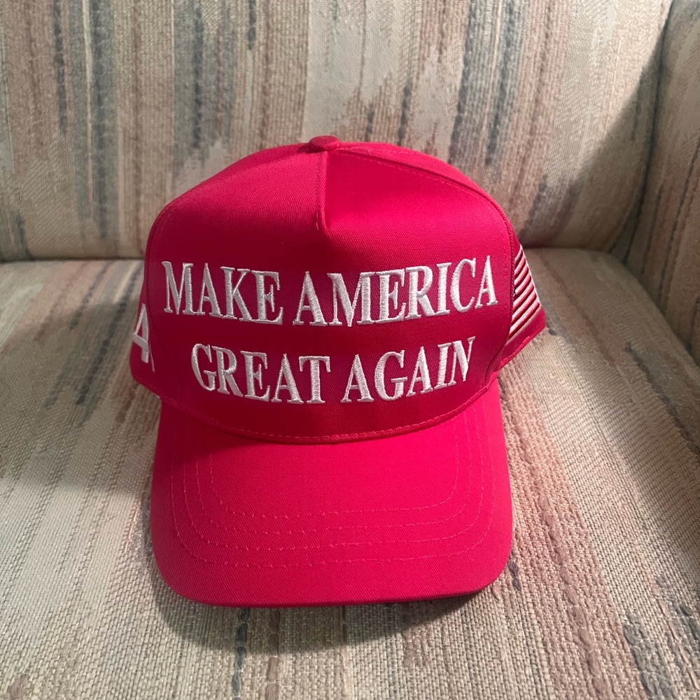 Donald Trump Cali-Fame VALENTINES DAY SPECIAL EDITION Hot Pink 2024 Hat MAGA NWT